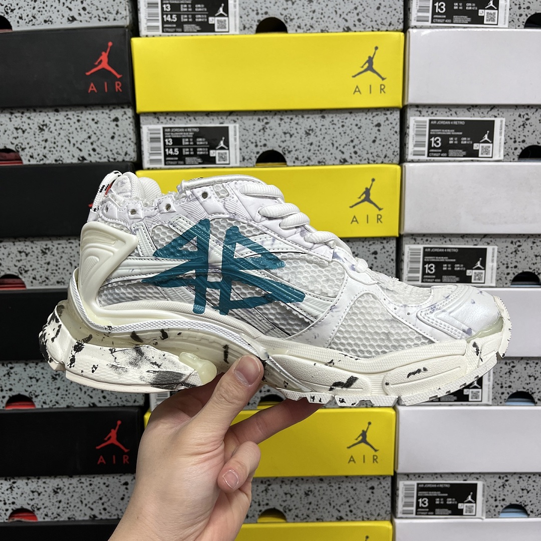 Balenciaga BLCG Runner 7.5 - Image 2