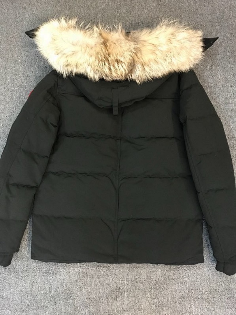 Canada Goose Wyndham Parka - Image 87