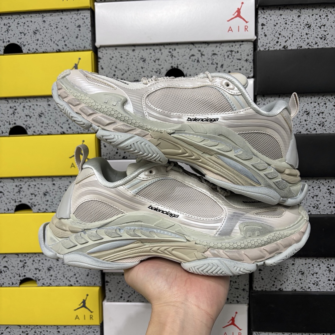 Balenciaga Triple S 2 - Image 9