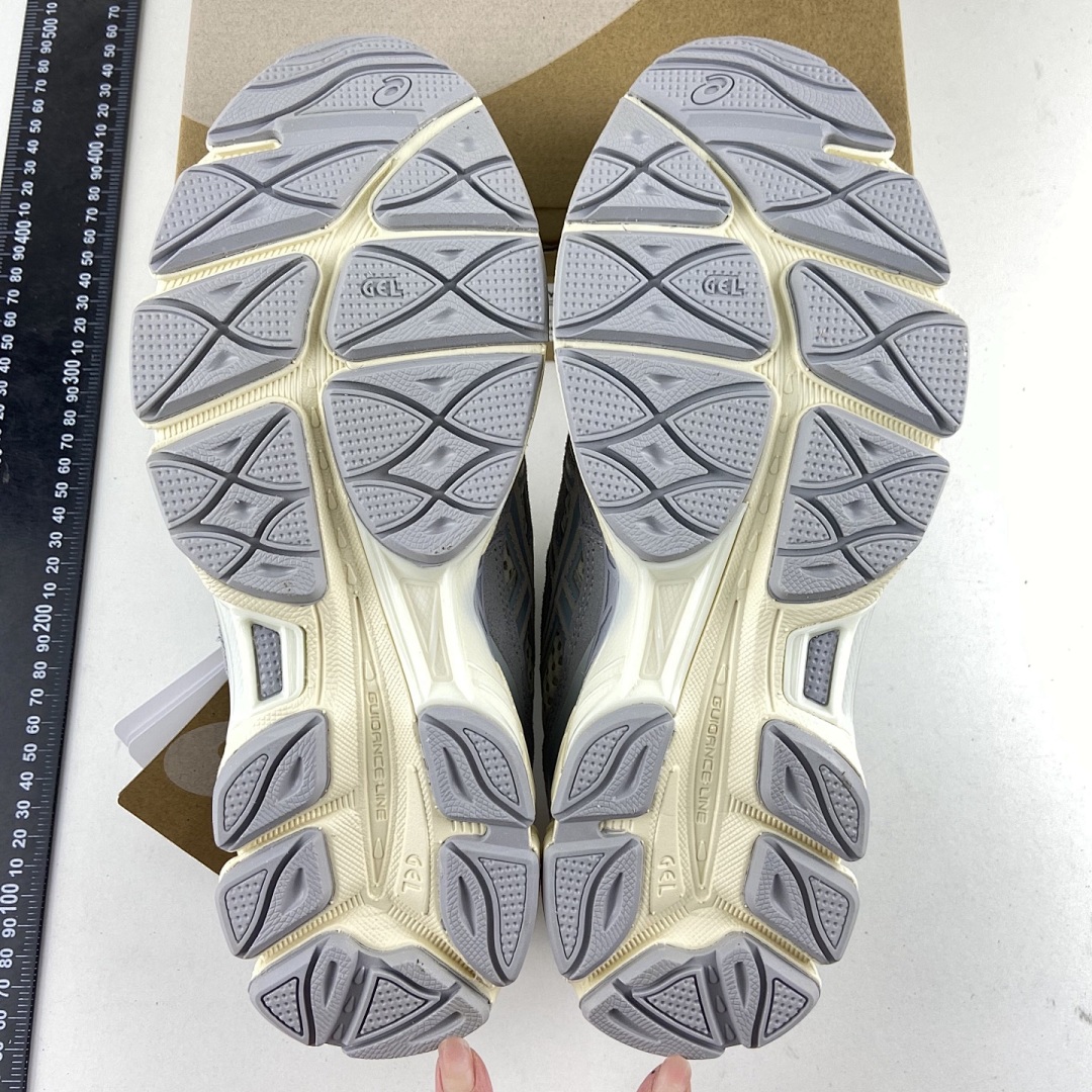 ASICS Gel-NYC Ivory Mid Grey NYC (Cream Light Blue) - Image 7