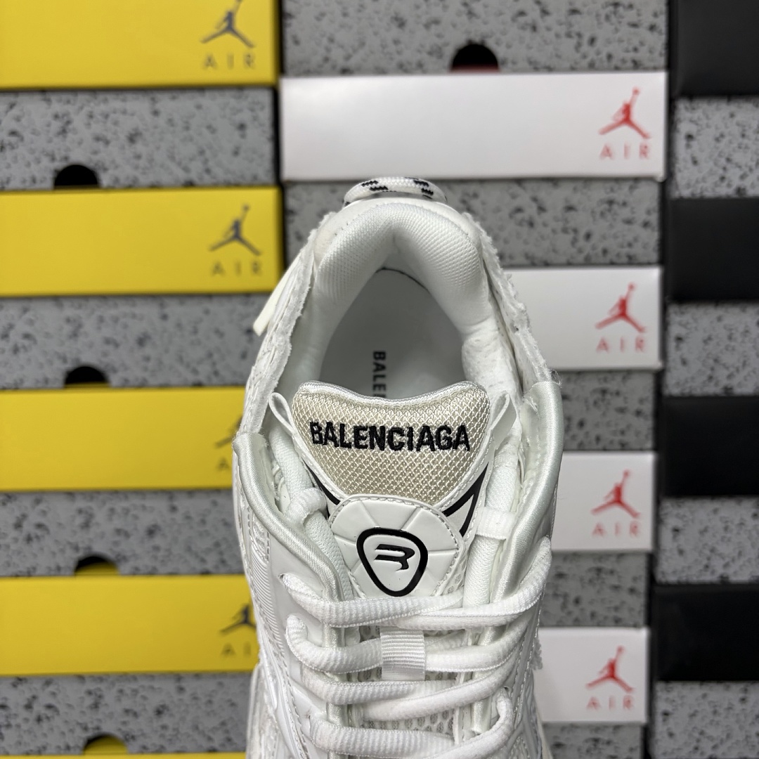 Balenciaga BLCG Runner 7.0 - Image 5