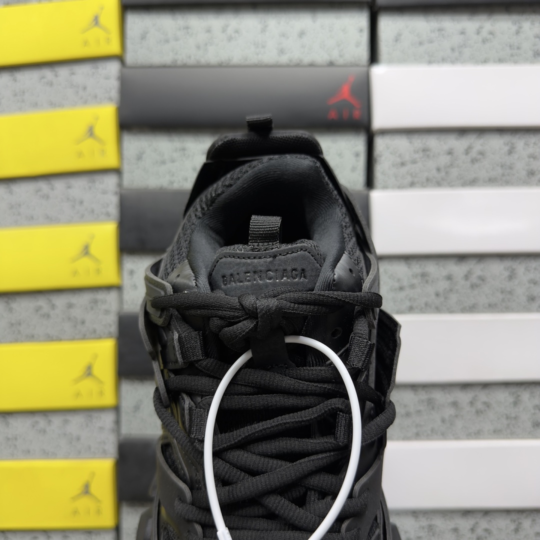 Balenciaga BLCG Track - Image 2