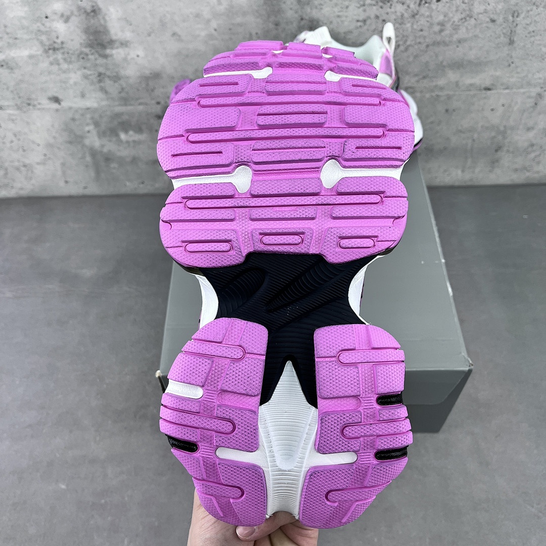 Balenciaga Cargo - Image 17