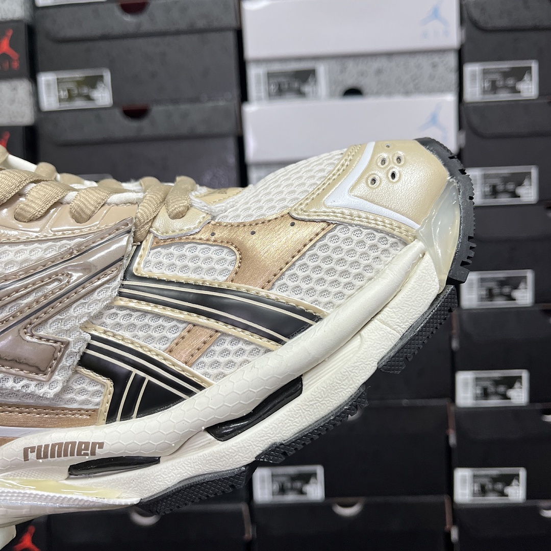 Balenciaga BLCG Runner 7.0 - Image 2