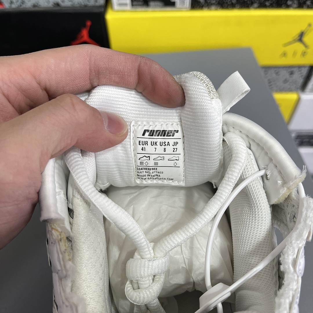Balenciaga BLCG Runner 7.0 - Image 8
