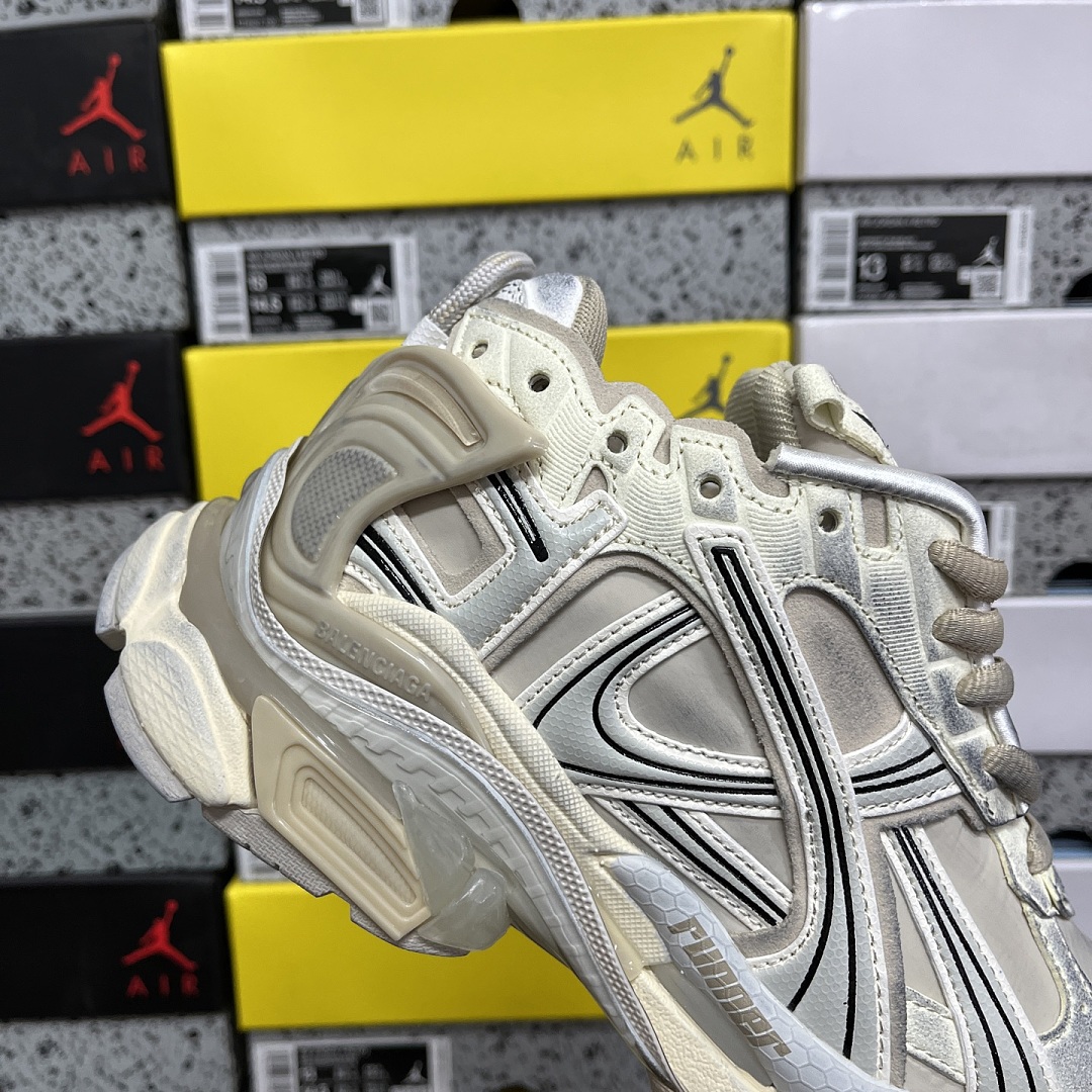 Balenciaga BLCG Runner 7.5 - Image 6