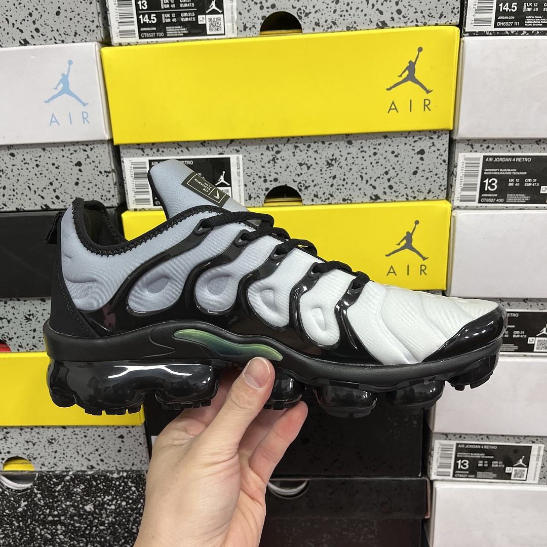 Nike Air VaporMax Plus Black Volt - Image 4
