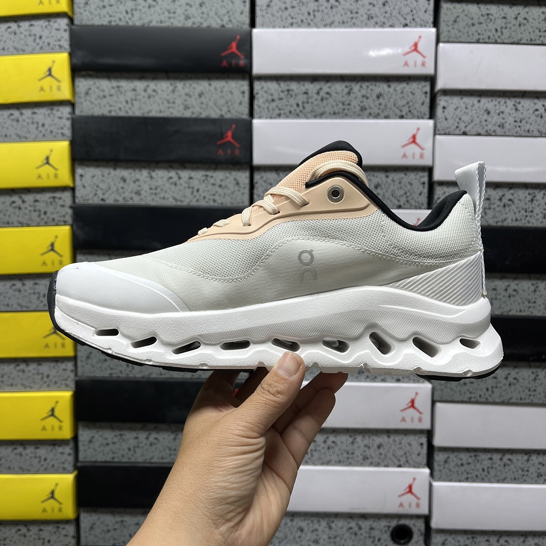 On Running Cloudtilt 2 LOEWE (Tan White) - Image 8