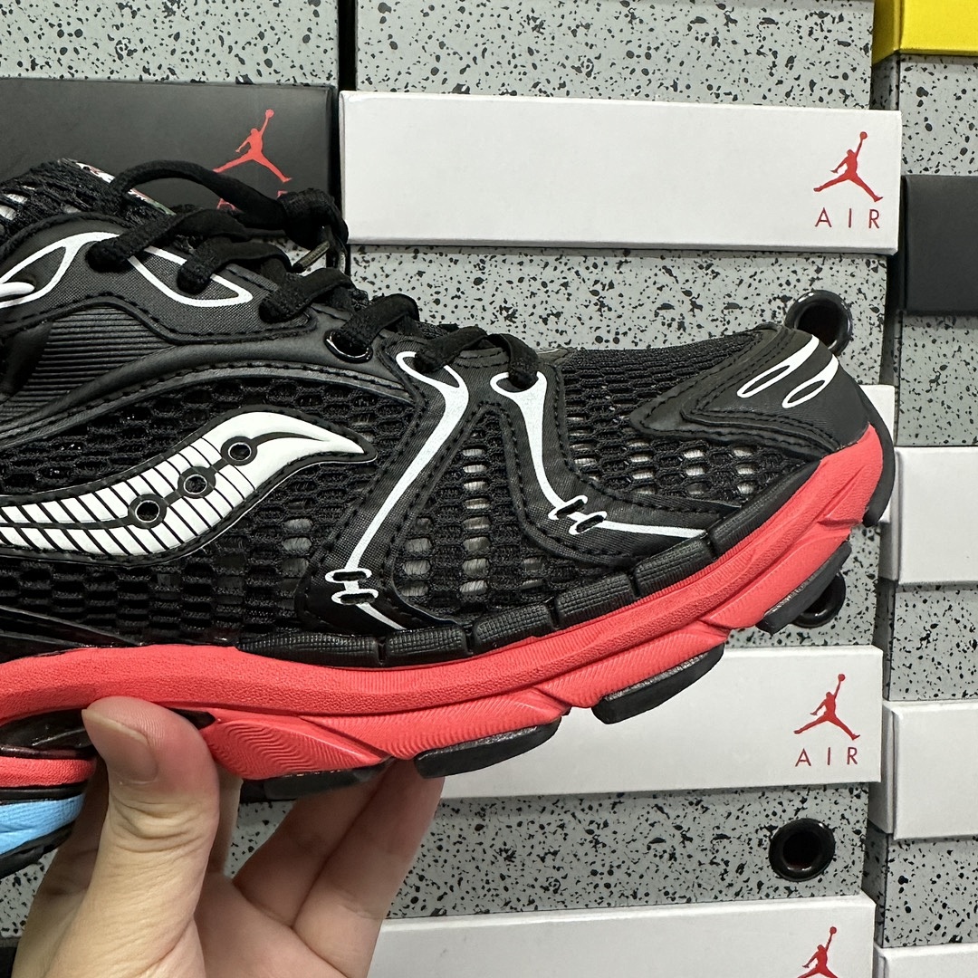Sony ProGrid Triumph 4 Keith Haring NYC Marathon - Image 7