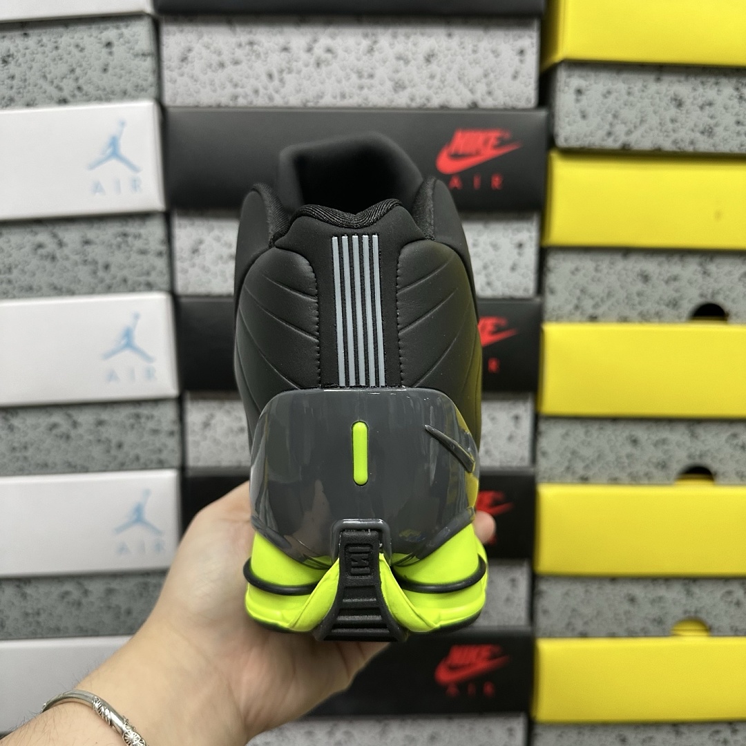 Nike Shox - Image 4
