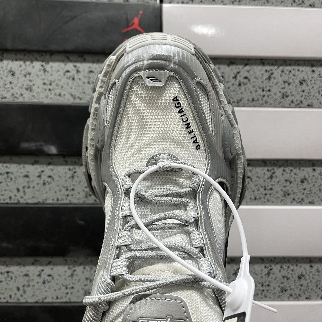 Balenciaga Triple S 2 - Image 7