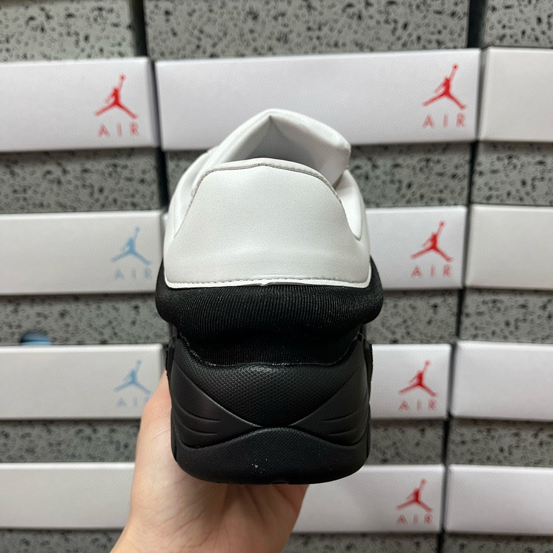 On Running Raf Simons Antei Low Top - Image 2