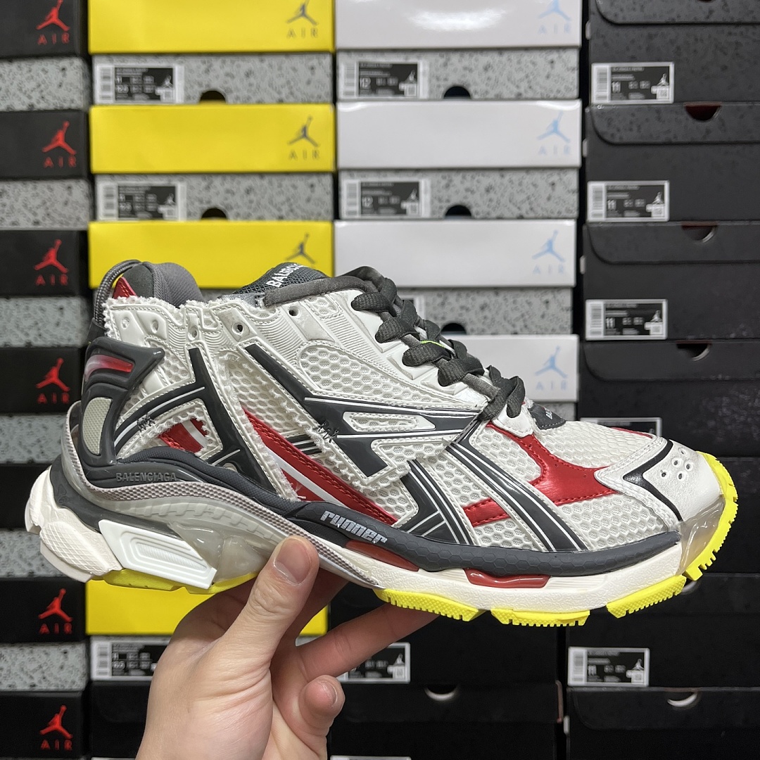 Balenciaga BLCG Runner 7.0 - Image 3