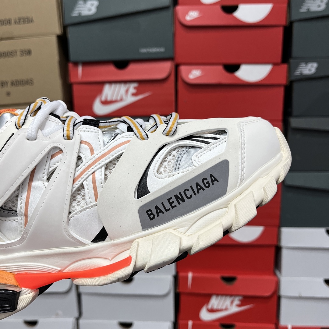 Balenciaga BLCG Track - Image 25