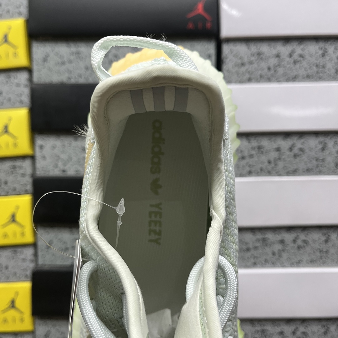 Adidas Yeezy Boost 350 V2 - Image 8