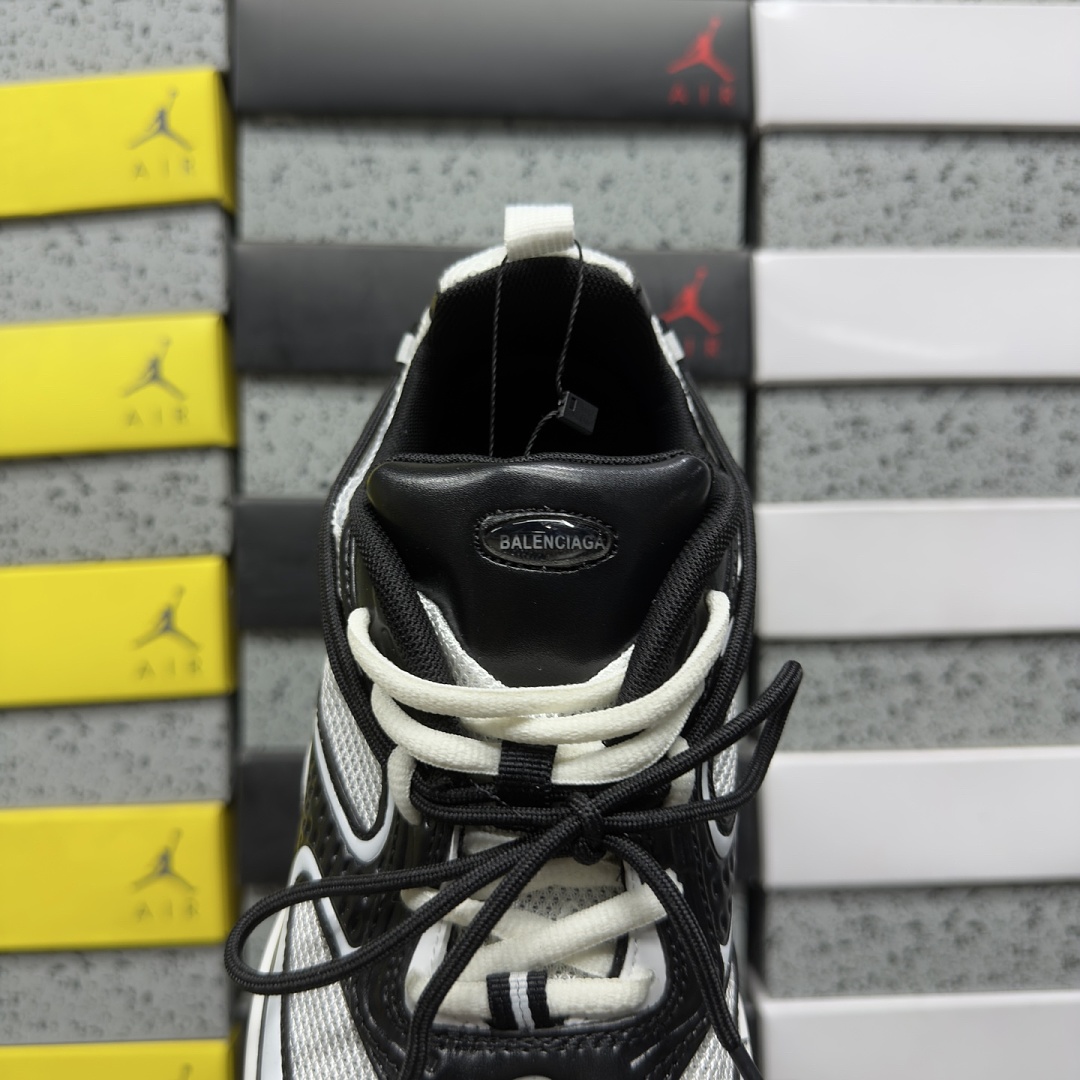 Balenciaga BLCG Radar - Image 9