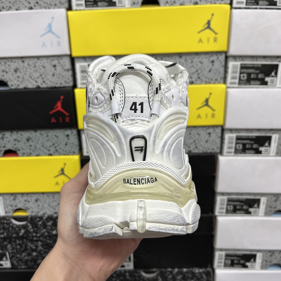 Balenciaga BLCG Runner 7.0 - Image 4