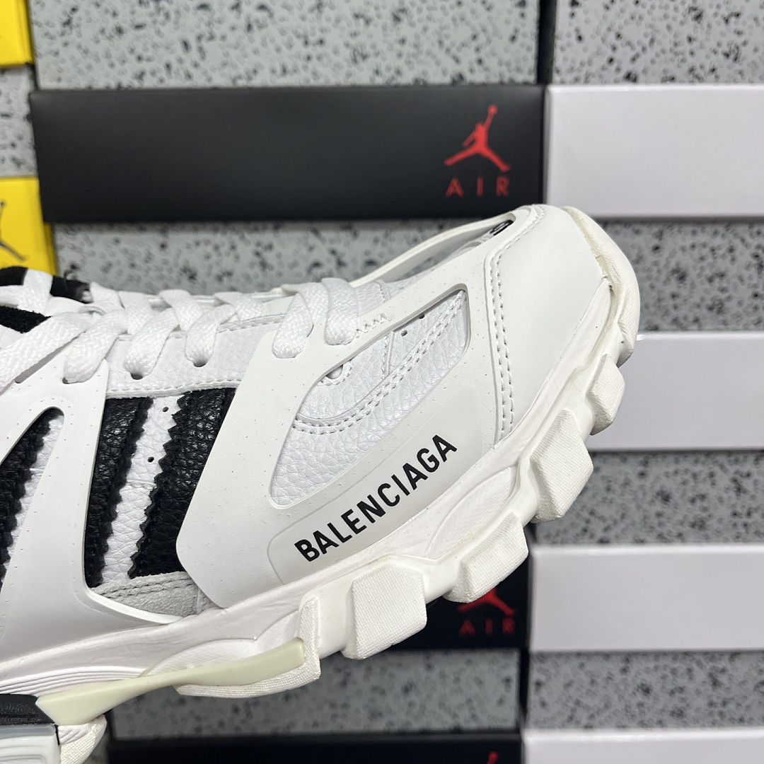 Balenciaga Track - Image 3