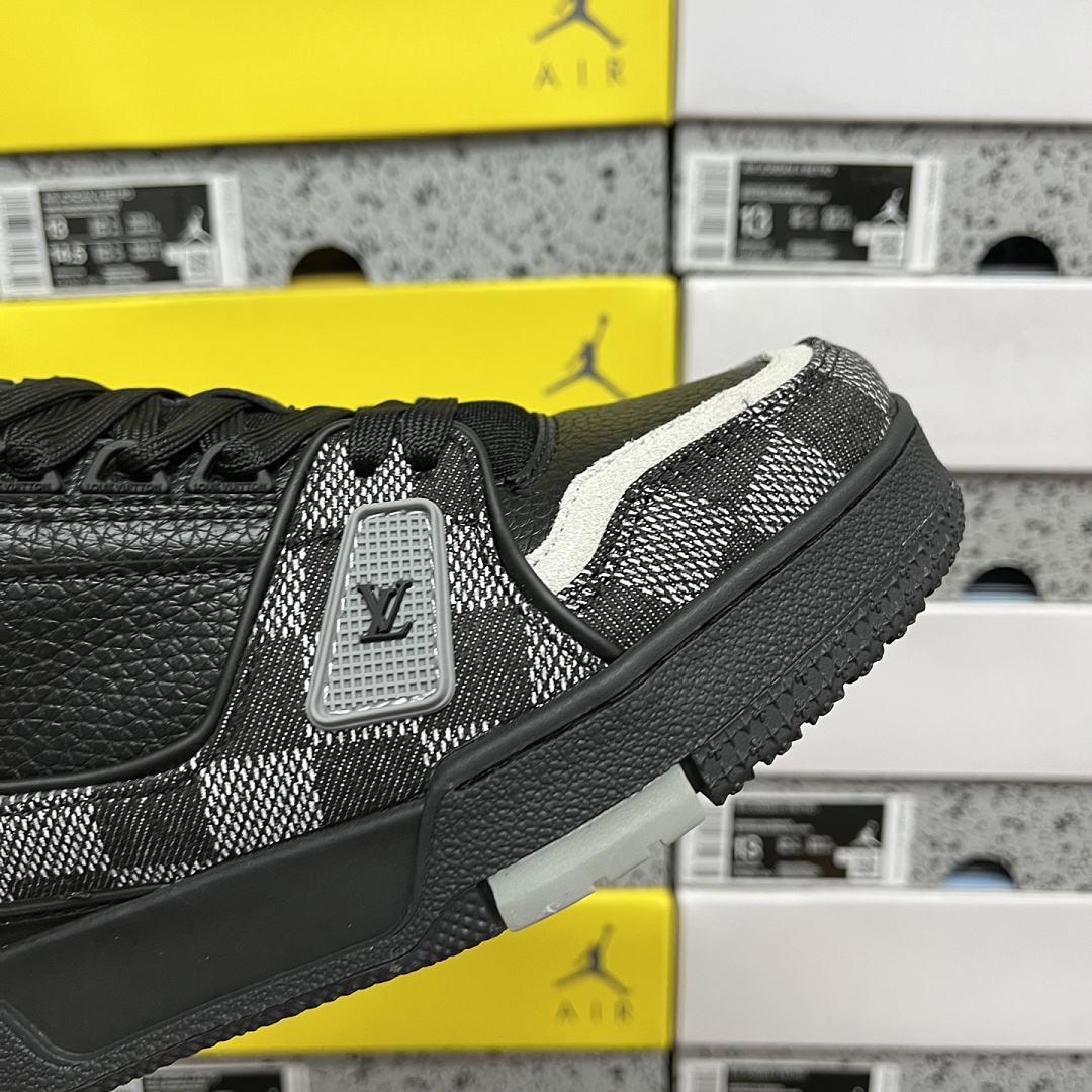 Louis Vuitton Trainer 1-9 - Image 2