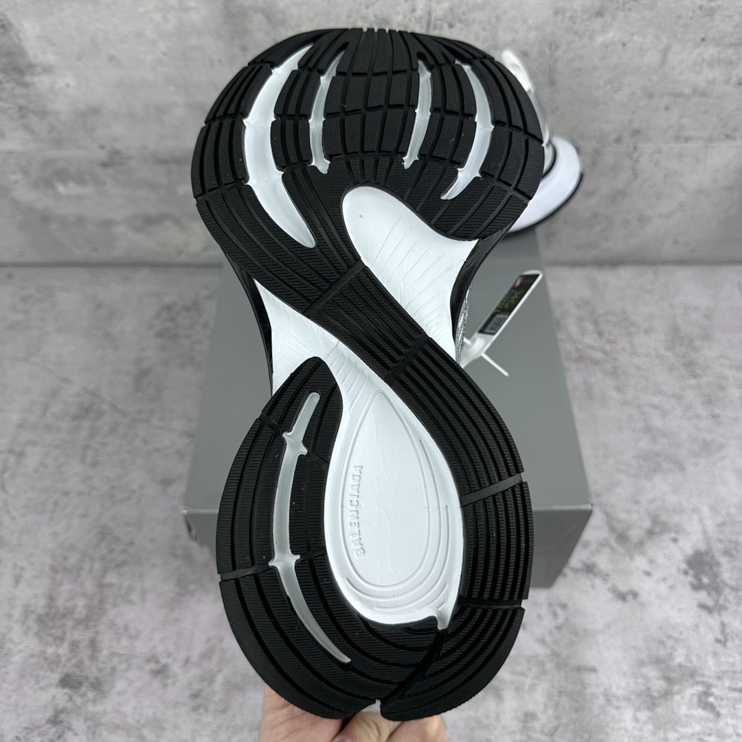 Balenciaga Circuit - Image 4