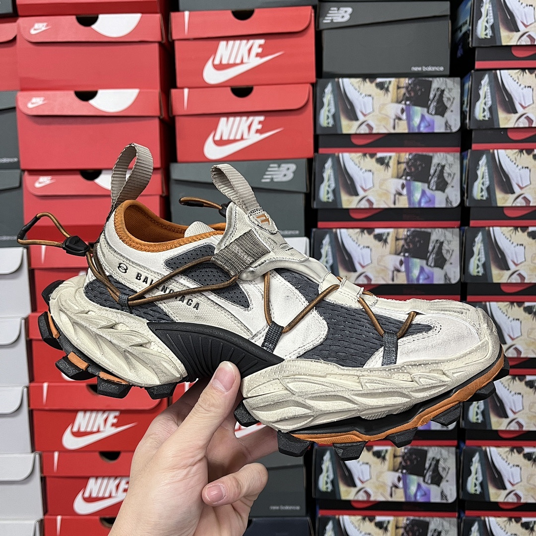 Balenciaga Hike 15 Gen - Image 5