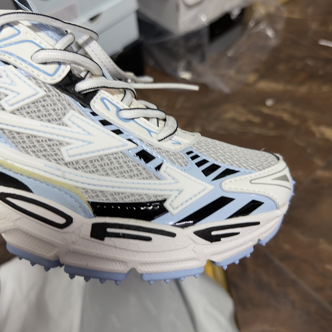 Off-White Be Right Back - Image 2