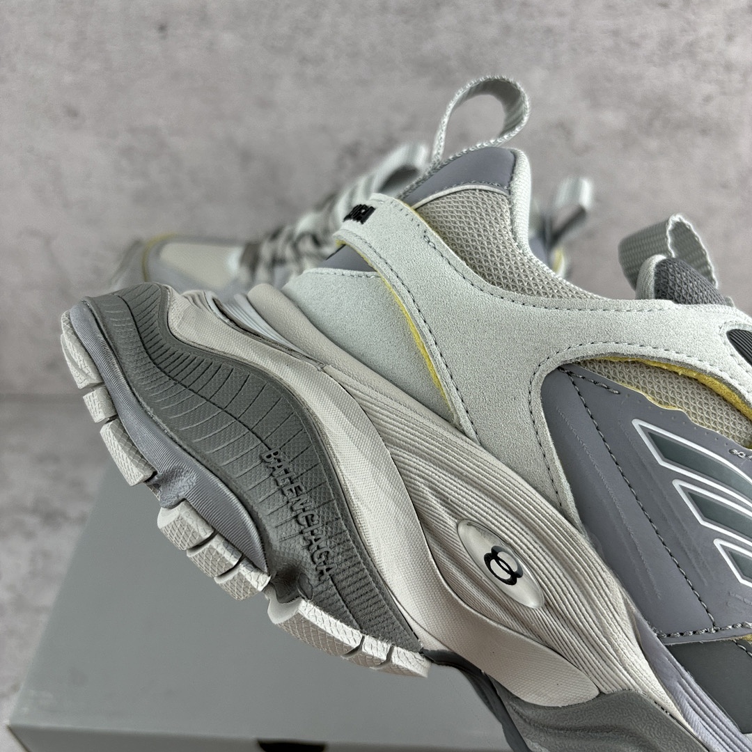 Balenciaga Cargo - Image 12