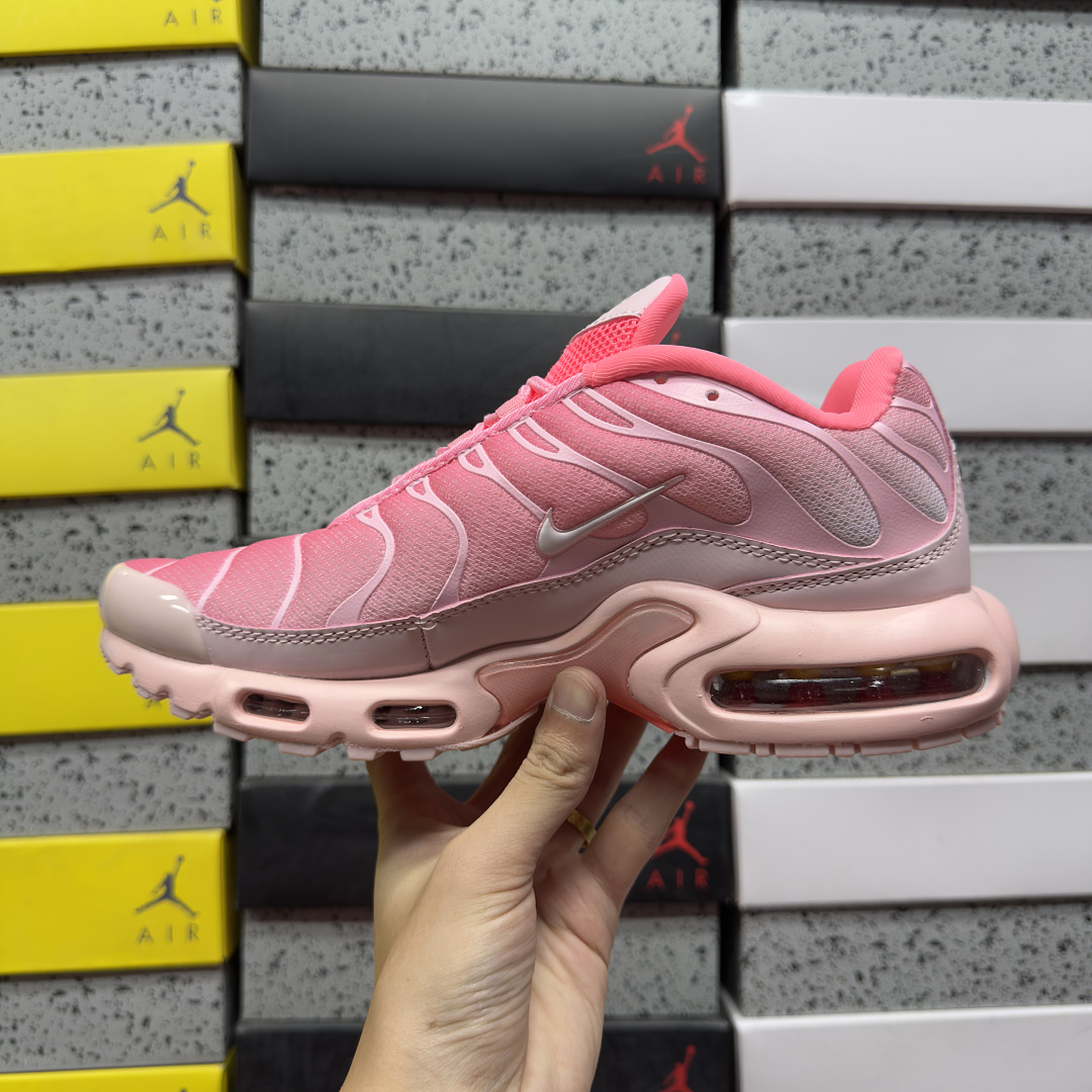 Nike Air Max Plus - Image 9