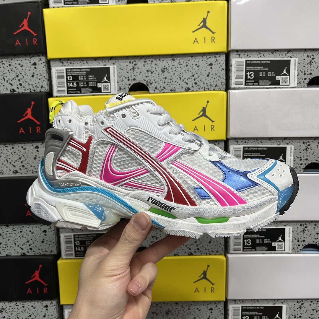 Balenciaga BLCG Runner 7.5 - Image 8