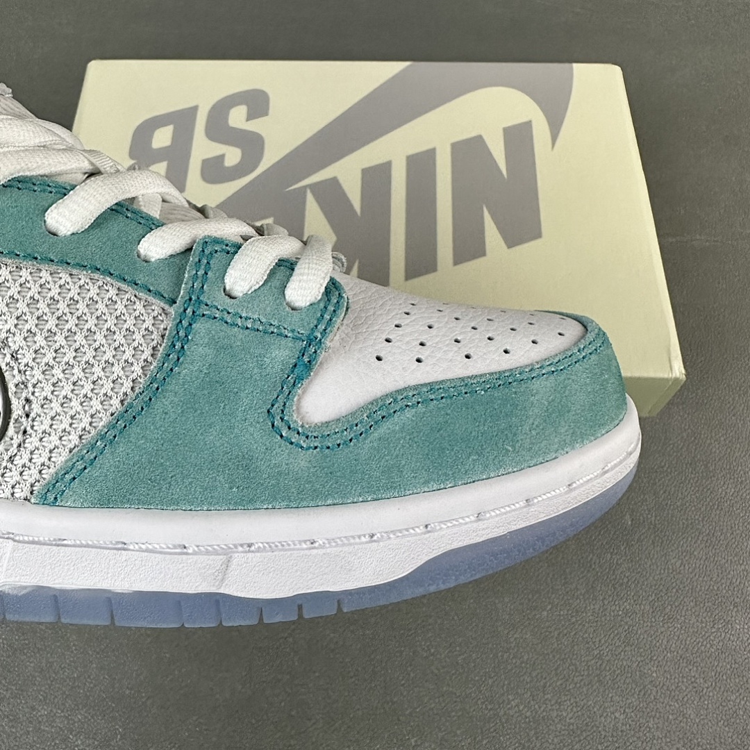 Nike SB Dunk Low April Skateboards - Image 4