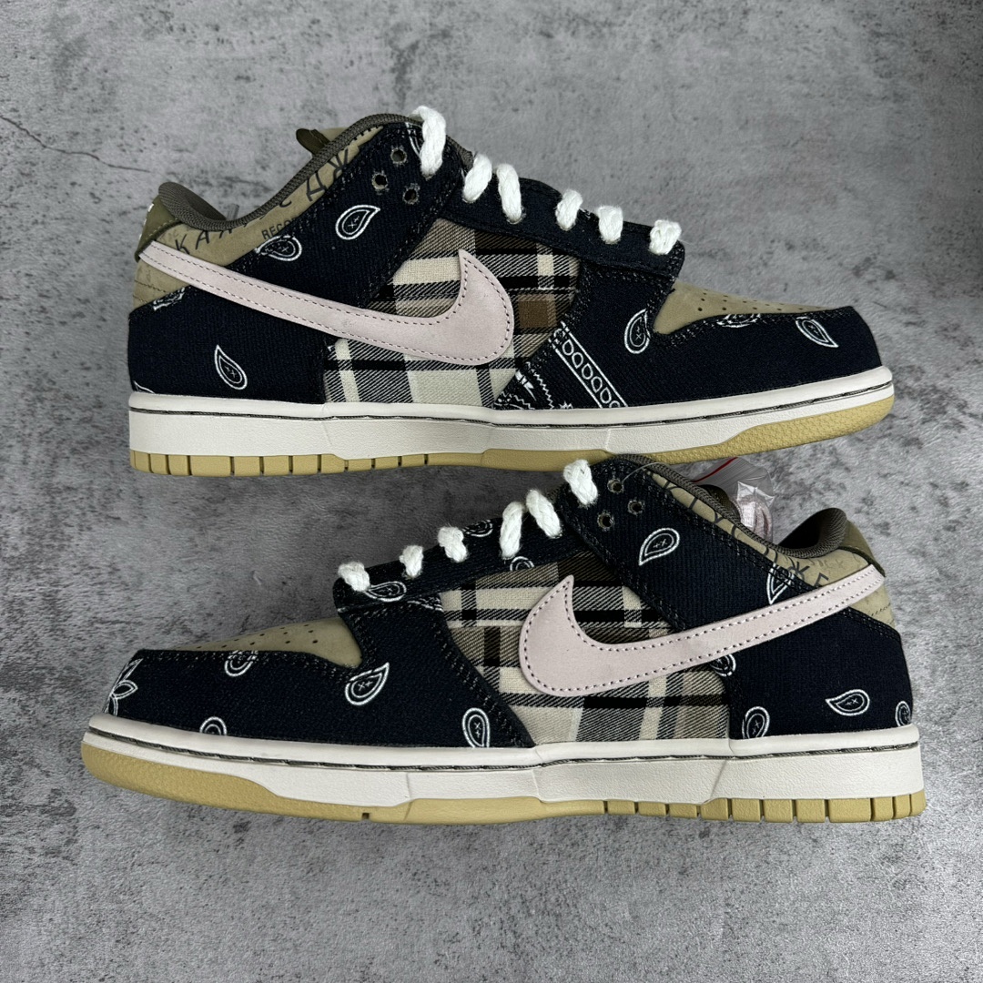 Chanel Nike SB Dunk Low Travis Scott (Regular Box) - Image 2