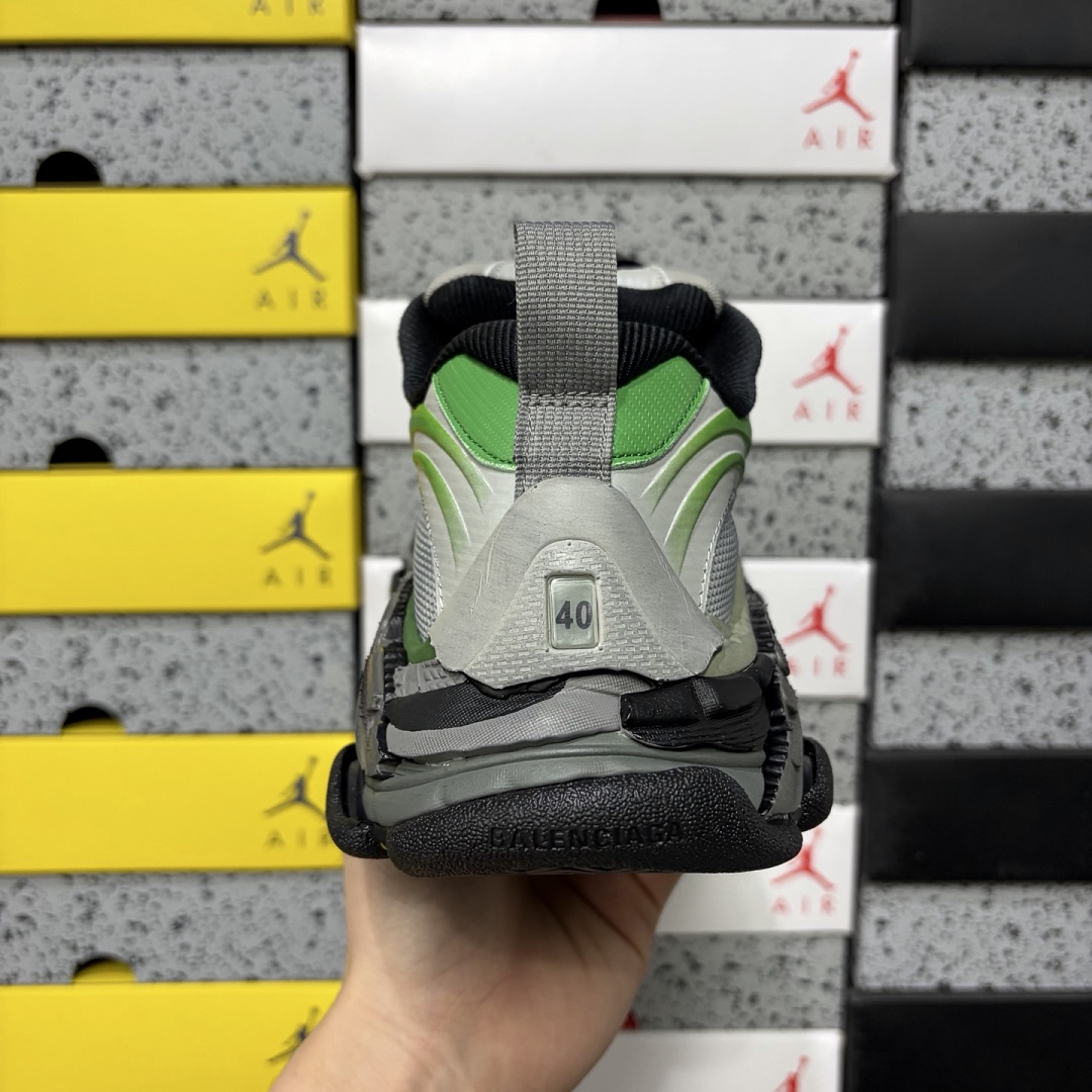 Balenciaga Triple S 2 - Image 4
