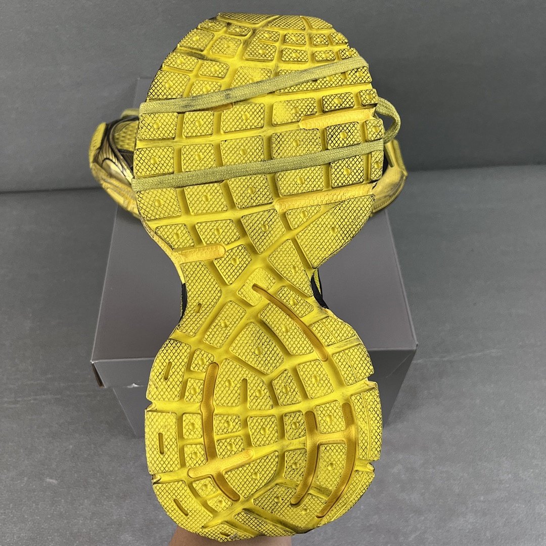 Balenciaga 3Xl - Image 109