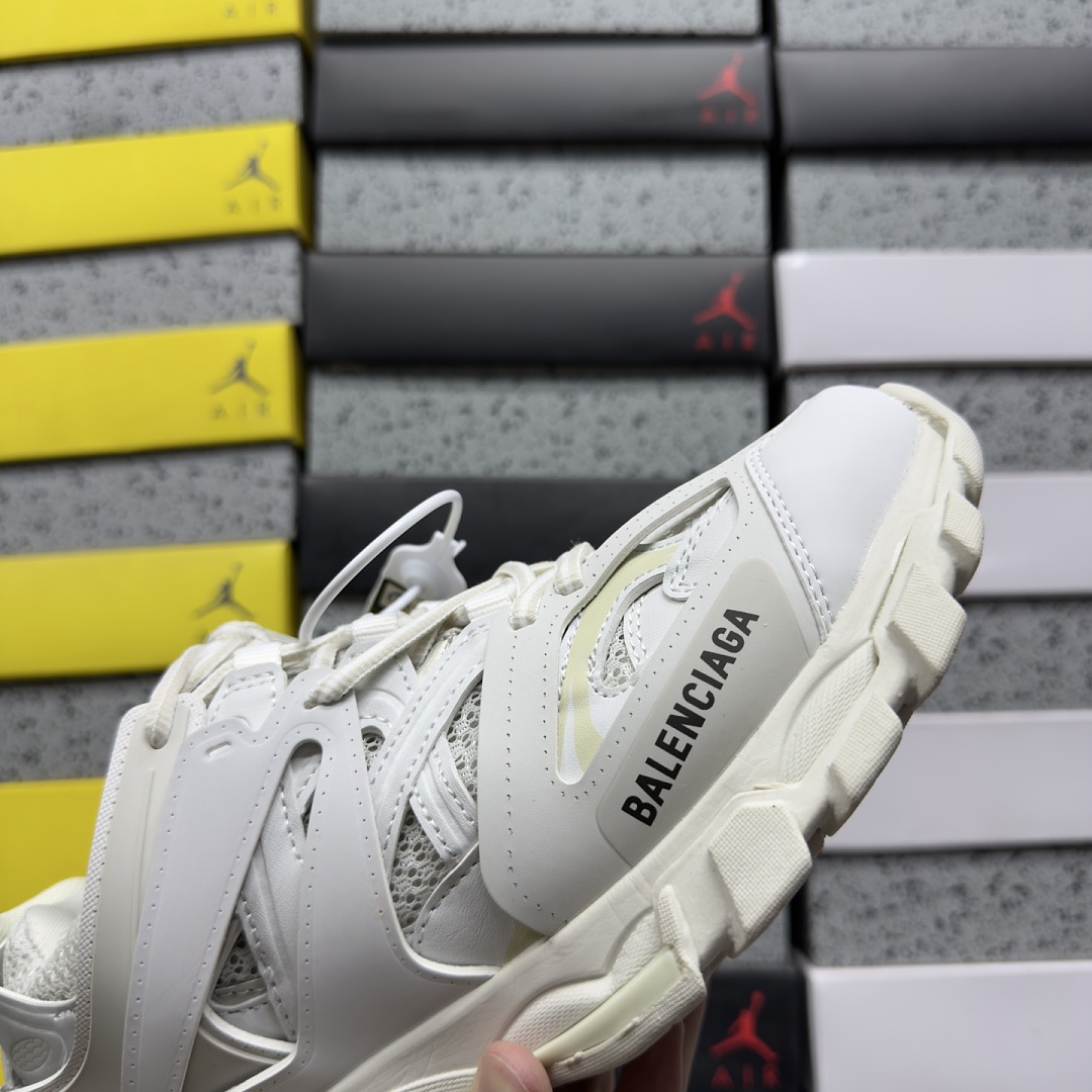 Balenciaga BLCG Track LED 3.0 (White) - Image 3