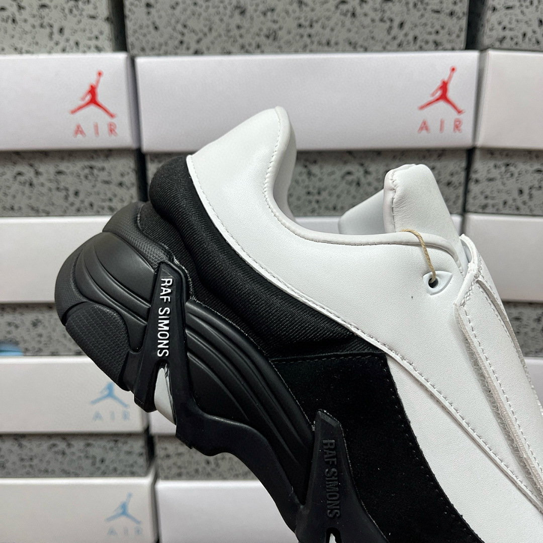 On Running Raf Simons Antei Low Top - Image 6
