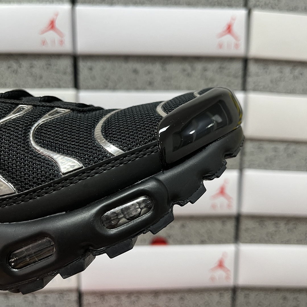 Nike Air Max Plus SE Black Chrome - Image 6