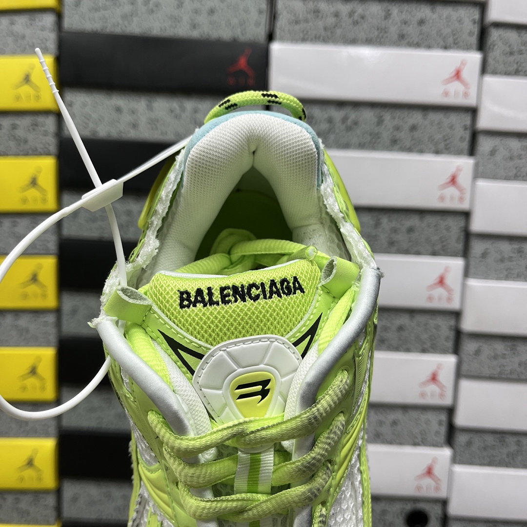 Balenciaga BLCG Runner - Image 28