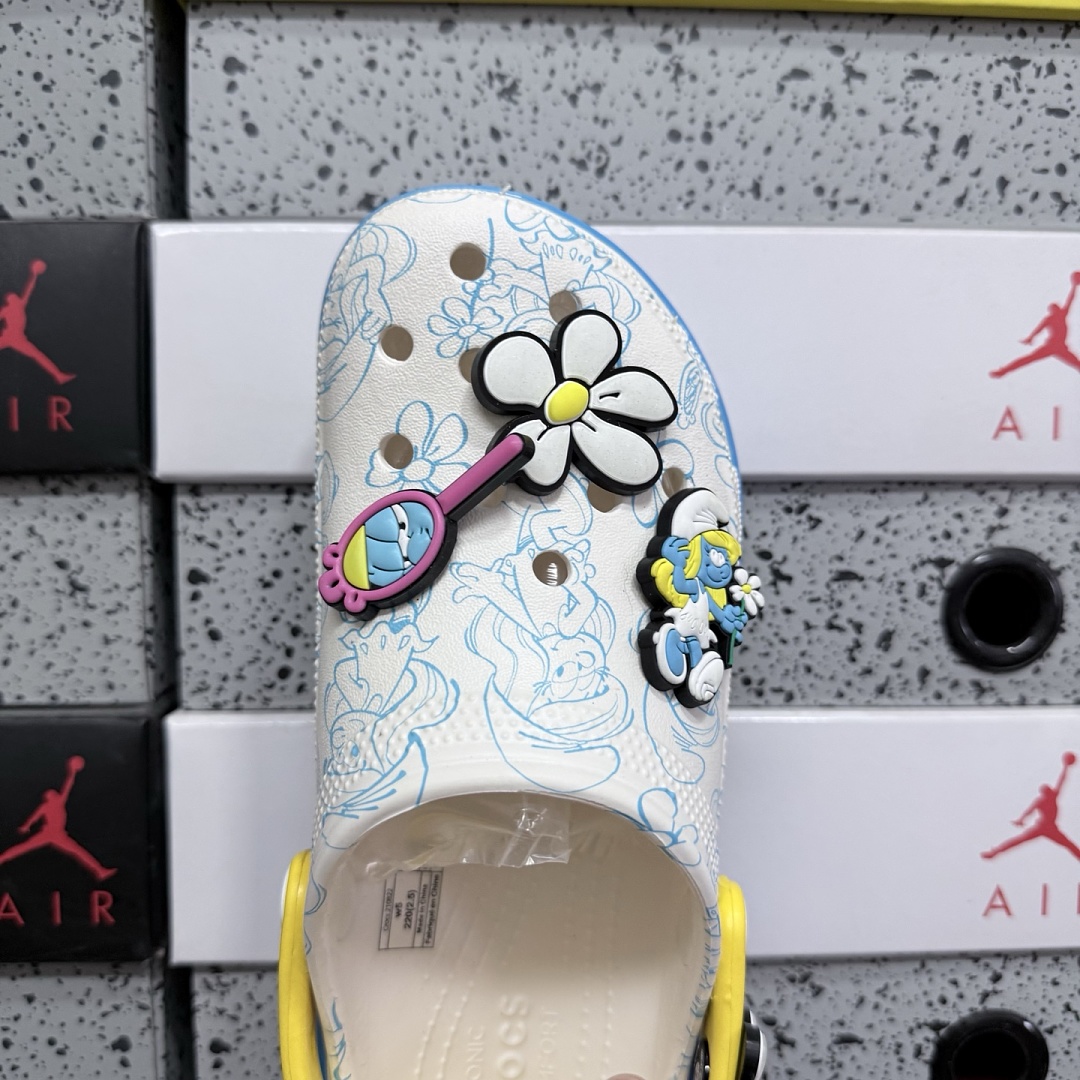 Crocs Classic Clog - Image 5