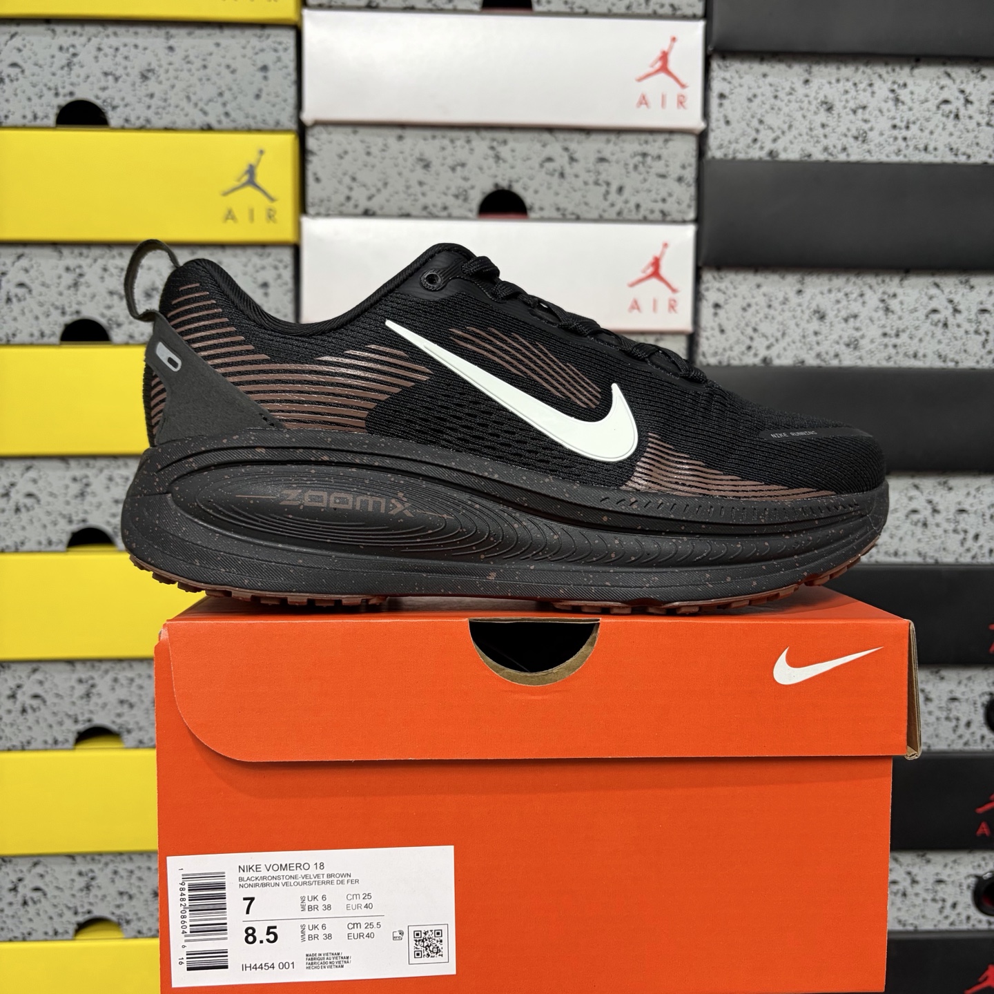 Nike Vomero 18 Coffee Bean - Image 11