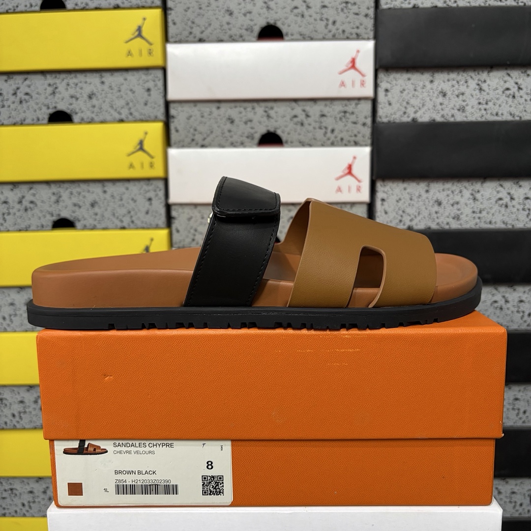 Hermes Chypre Sandal Khaki Black / Leather