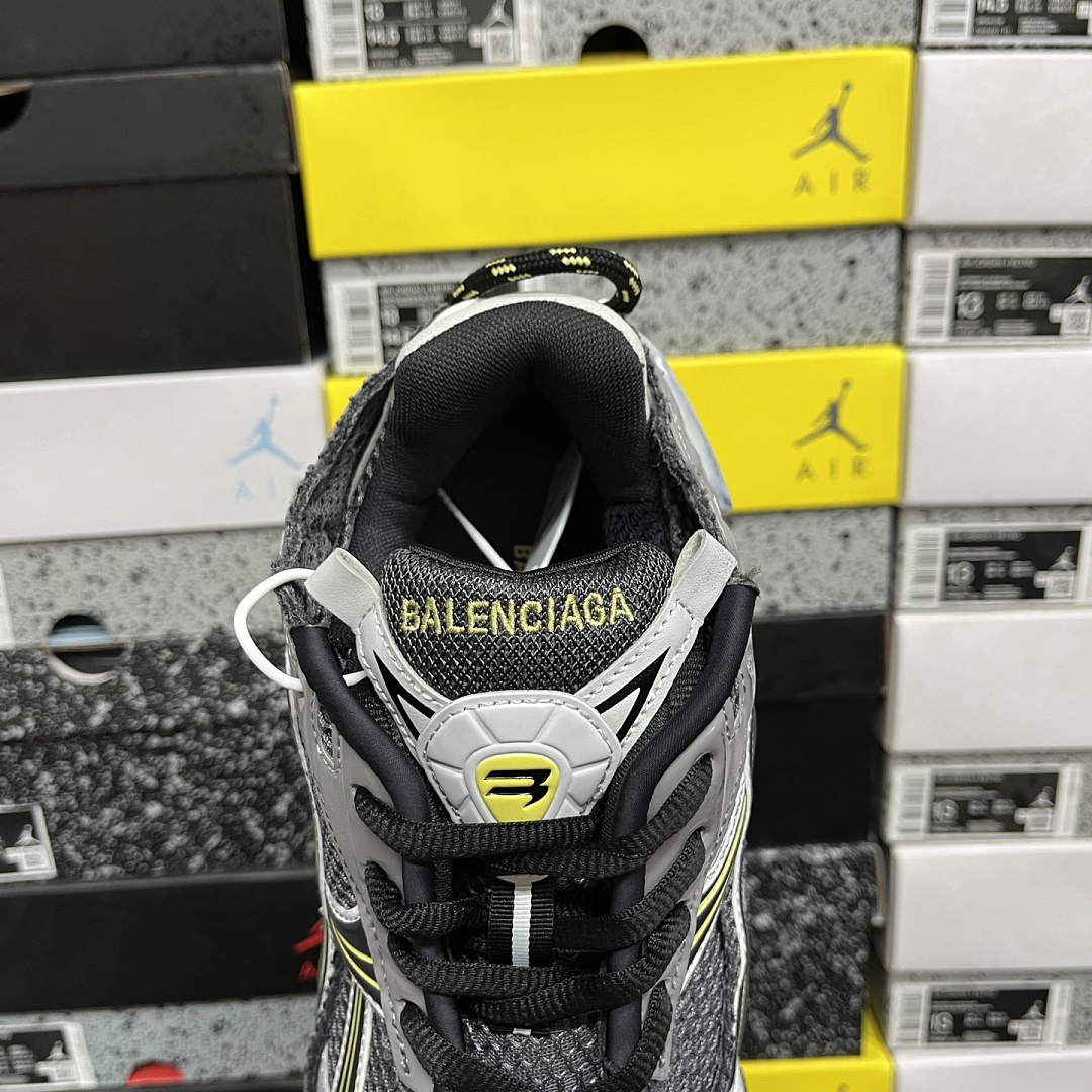 Balenciaga BLCG Runner 7.5 - Image 6