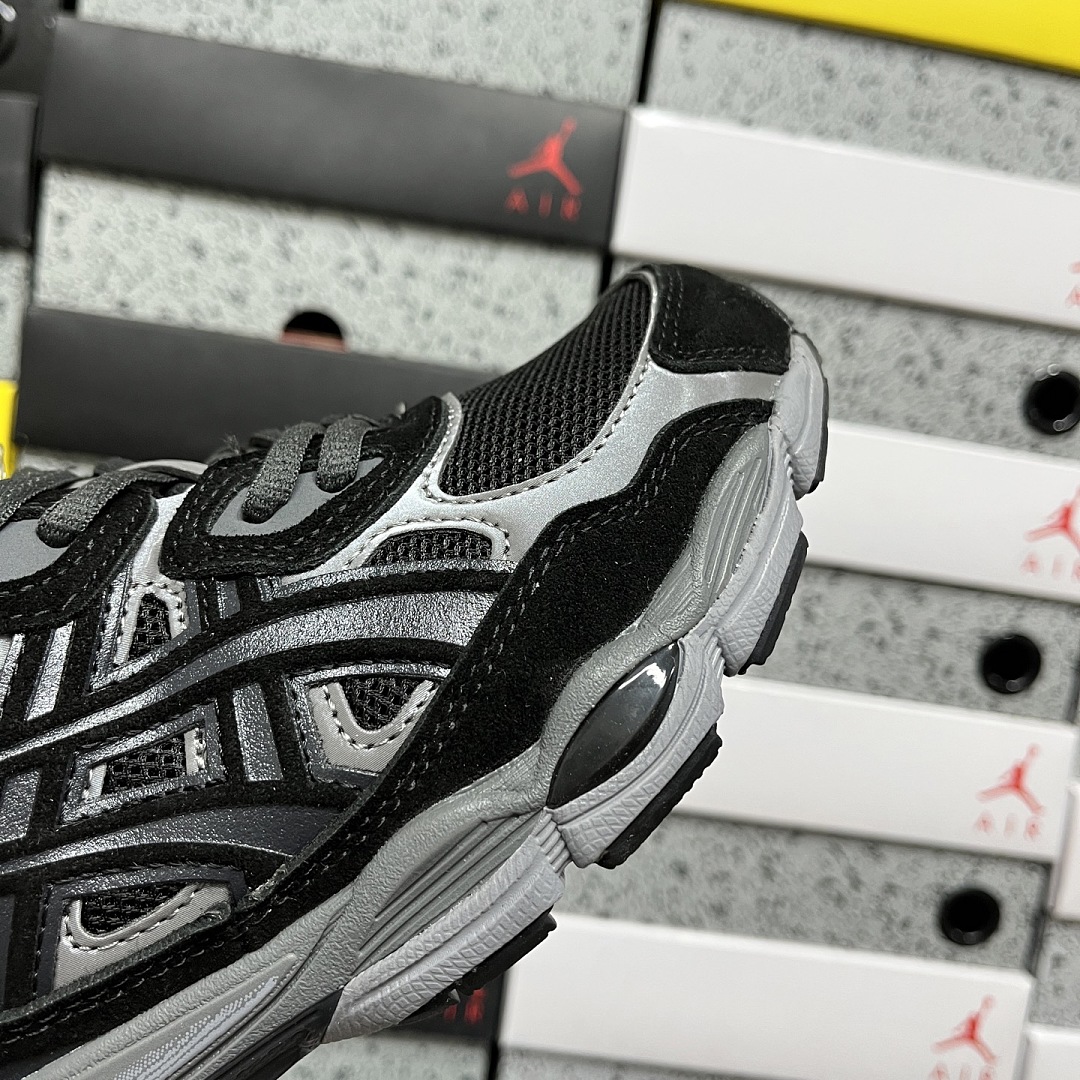 ASICS Gel-NYC Graphite (Grey Black) - Image 9
