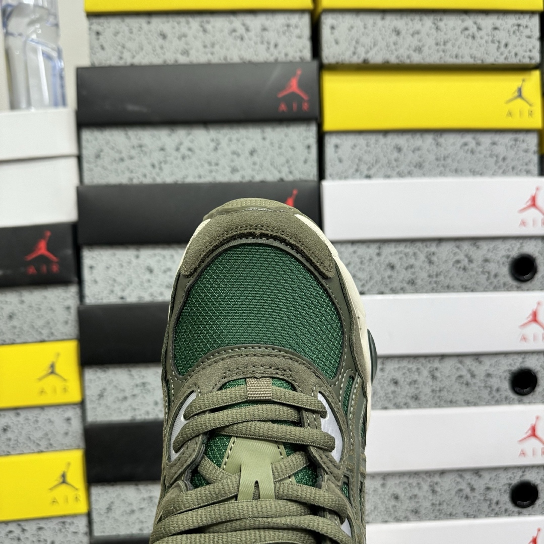 ASICS Gel-NYC Grove Olive Canvas 1203A739-300 - Image 10