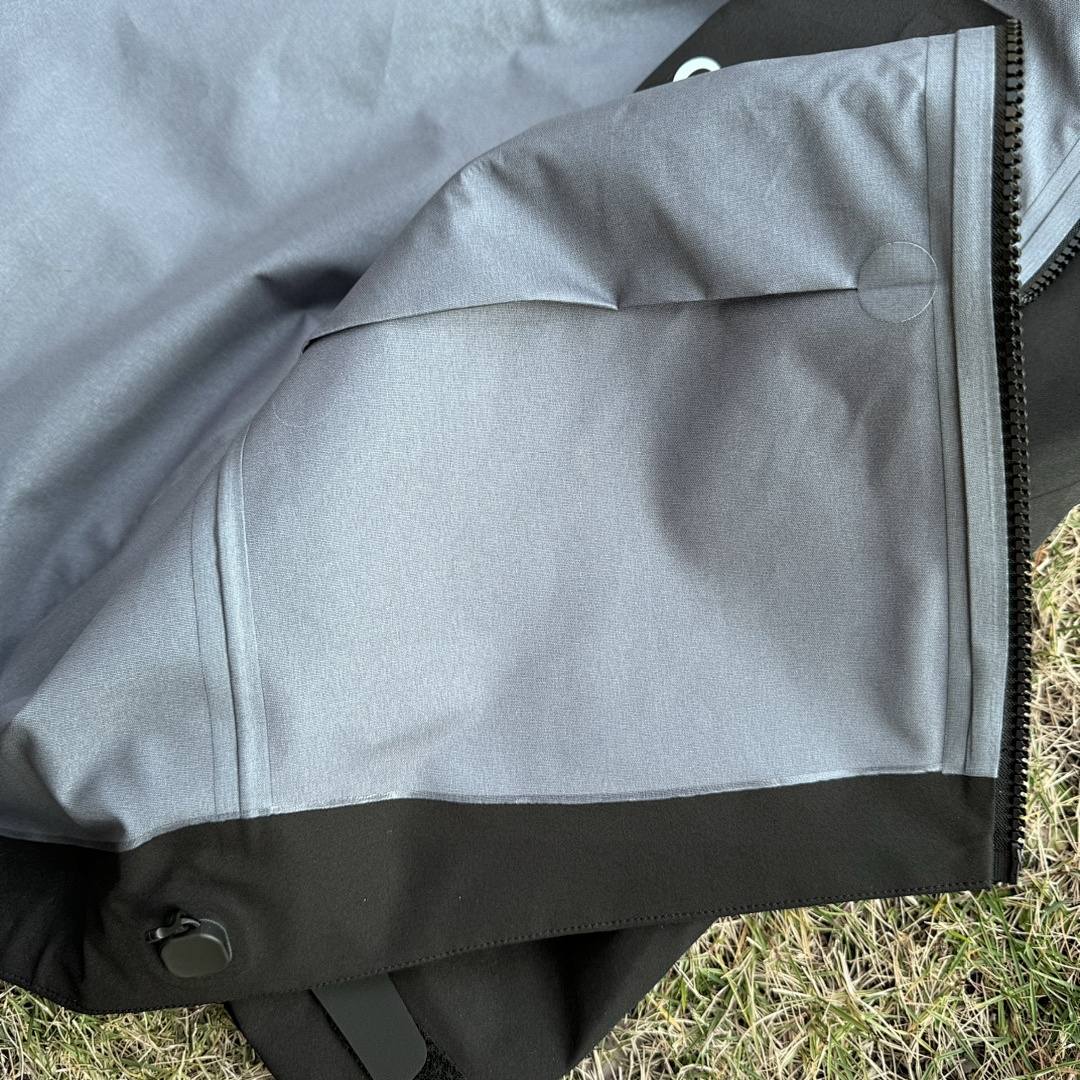Arc'teryx Alpha Jacket 7 Gen (Black SV) - Image 15