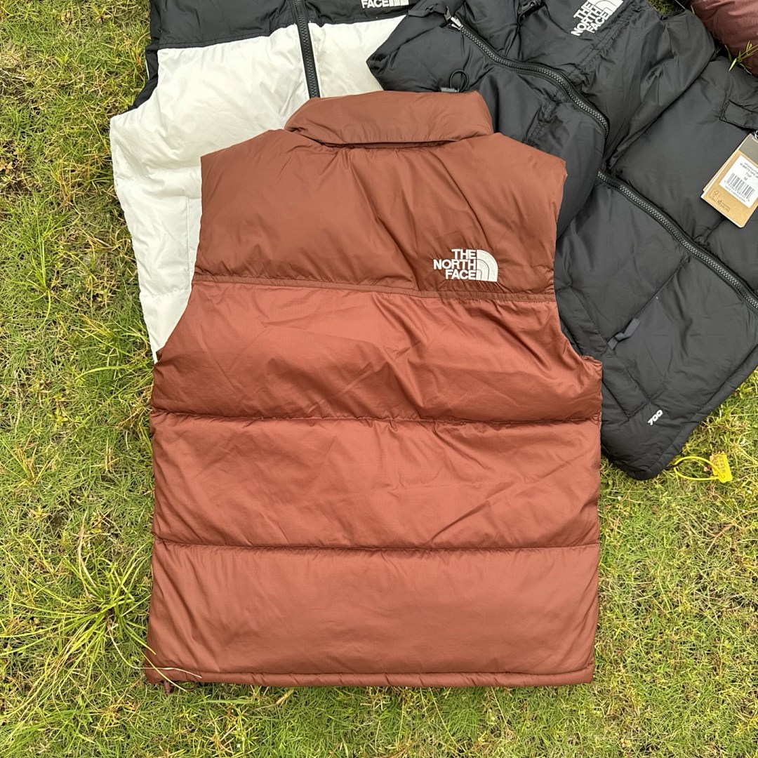 The North Face TNF 1996 Retro Nuptse Vest - Image 40