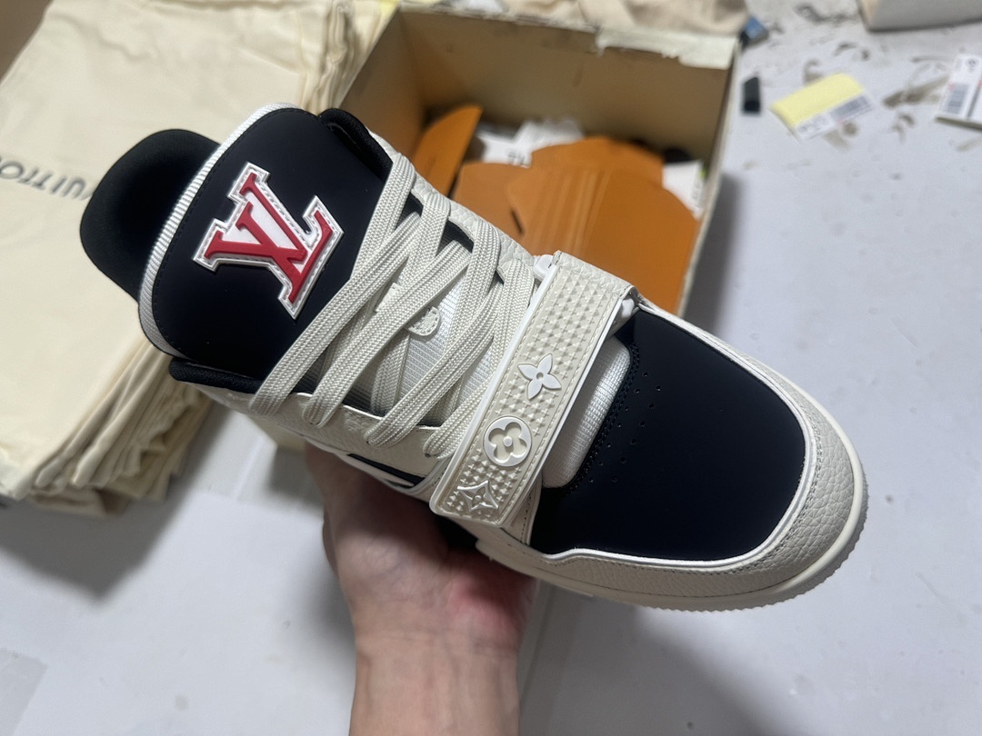 Louis Vuitton LV SkateBlack Sports Shoes - Image 9