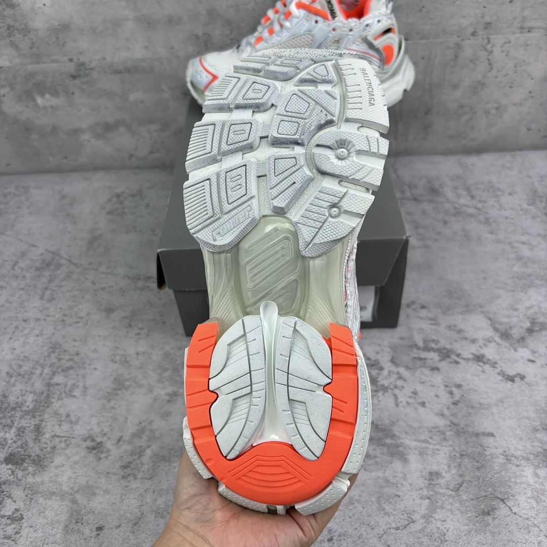 Balenciaga Runner - Image 13