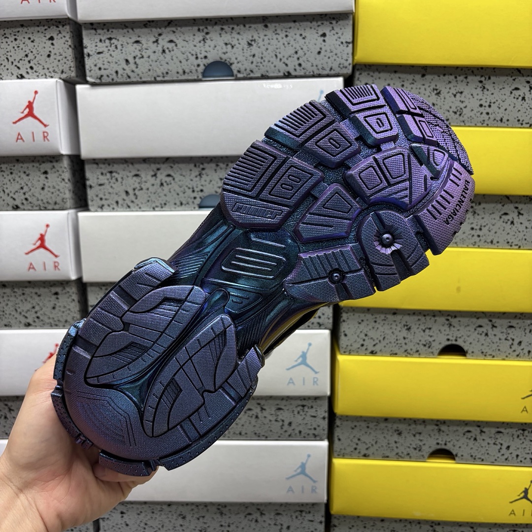 Balenciaga BLCG Runner 7.5 - Image 4