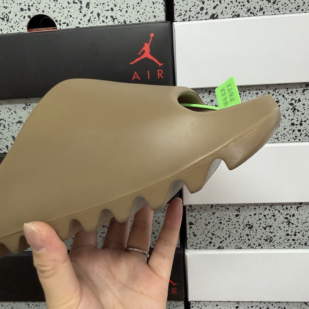 Adidas Slide/Foam Runner - Image 66