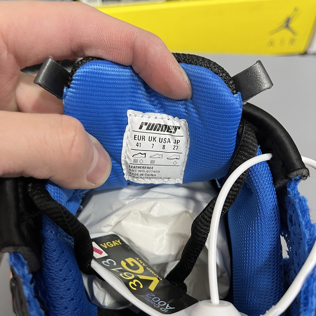 Balenciaga BLCG Runner 7.0 - Image 10